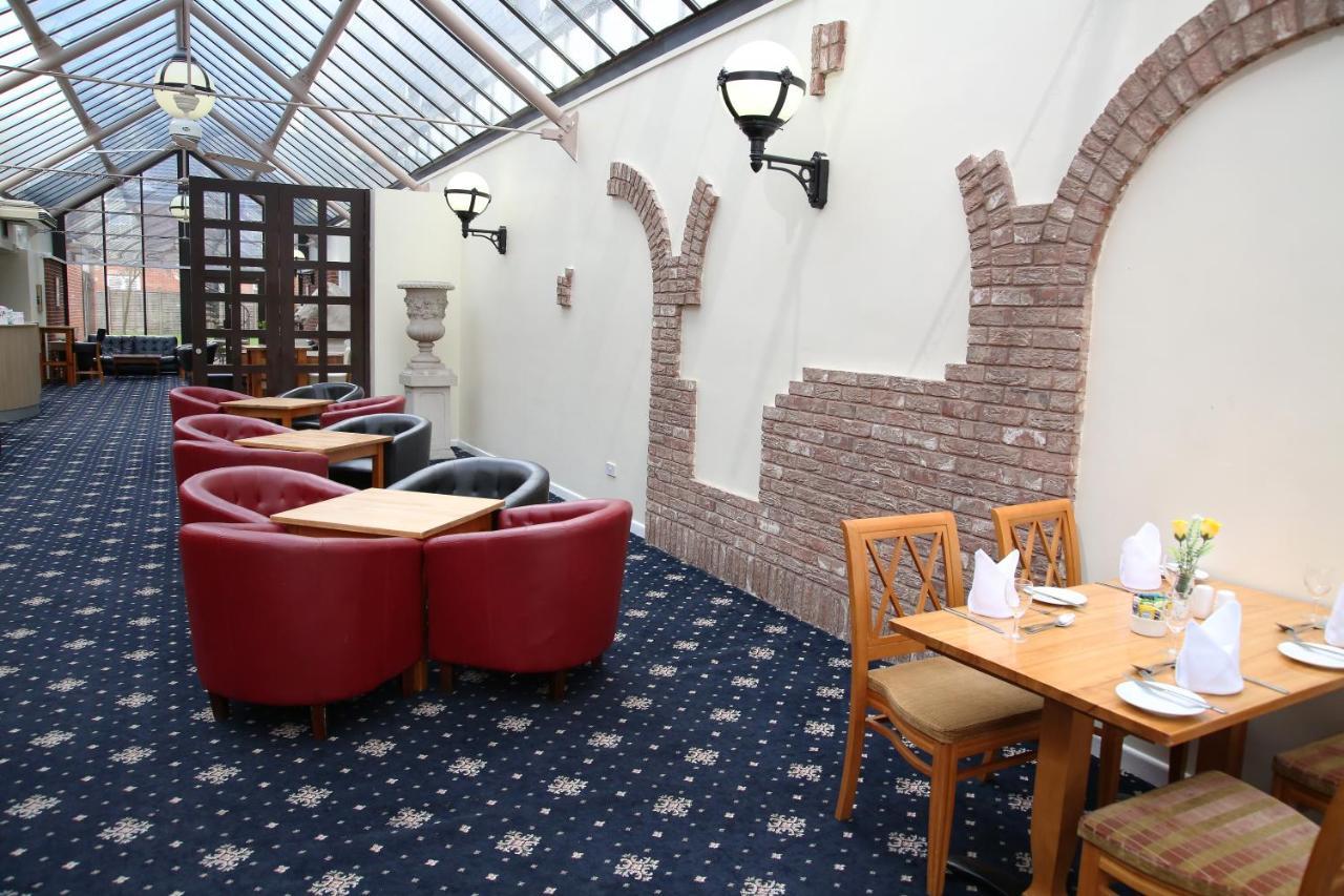 Hermitage Park Hotel Coalville Exterior photo